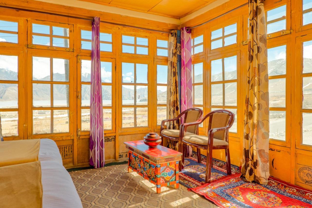 Astrostays At Pangong Spangmik Екстериор снимка