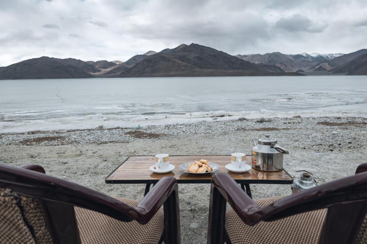 Astrostays At Pangong Spangmik Екстериор снимка